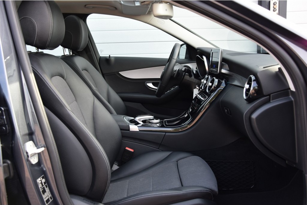 Mercedes-Benz C-Klasse 180 Avantgarde Schuifdak/Spoor/Touchpad Aut7 Foto 3