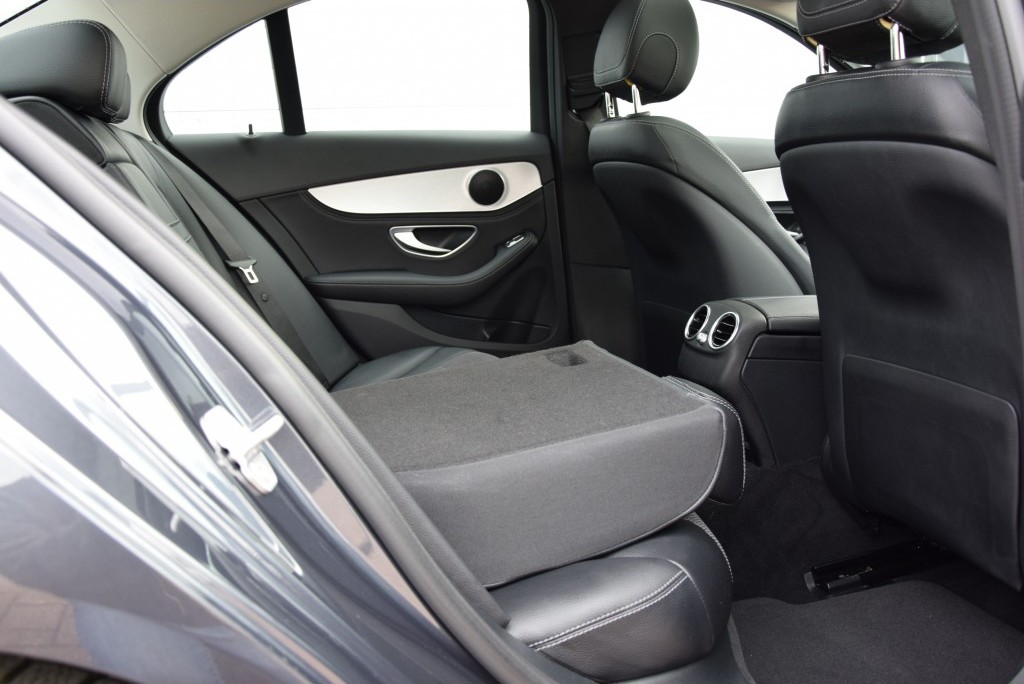 Mercedes-Benz C-Klasse 180 Avantgarde Schuifdak/Spoor/Touchpad Aut7 Foto 5