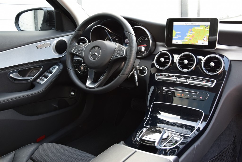 Mercedes-Benz C-Klasse 180 Avantgarde Schuifdak/Spoor/Touchpad Aut7 Foto 5