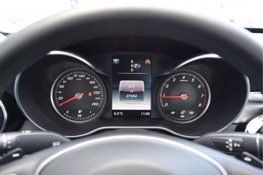 Mercedes-Benz C-Klasse 180 Avantgarde Schuifdak/Spoor/Touchpad Aut7 Foto 6