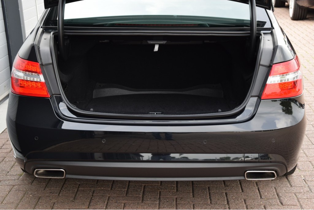 Mercedes-Benz E-Klasse 250 Cdi 4-Matic AMG Schuifdak/Com/Rolo's Aut7 Foto 16