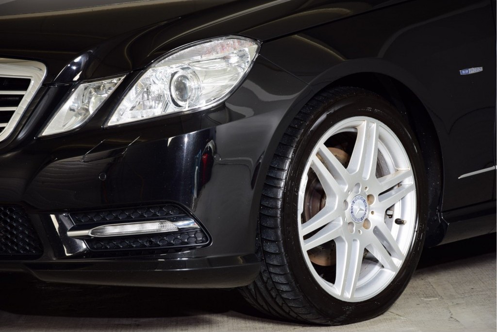 Mercedes-Benz E-Klasse 250 Cdi 4-Matic AMG Schuifdak/Com/Rolo's Aut7 Foto 18