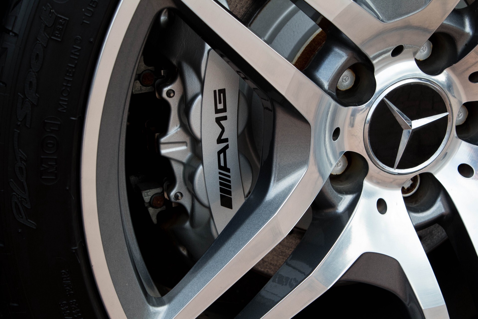 Mercedes-Benz SL-Klasse 63 AMG Performance/Carbon/Exclusive/Panorama Aut7 Foto 40