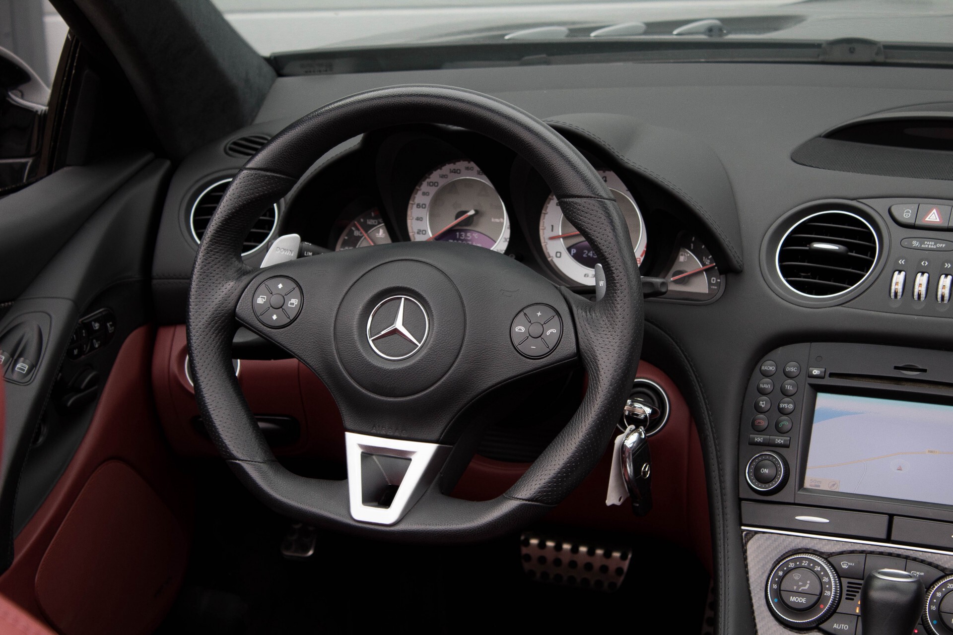 Mercedes-Benz SL-Klasse 63 AMG Performance/Carbon/Exclusive/Panorama Aut7 Foto 9