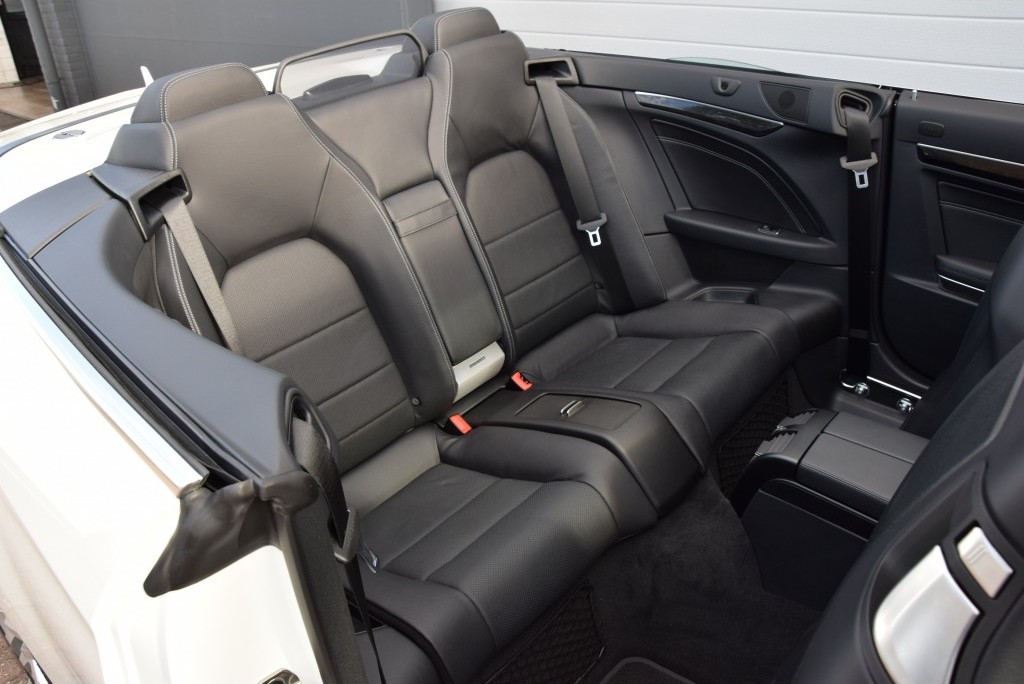 Mercedes-Benz E-Klasse Cabrio 400 AMG Aut7 Foto 4