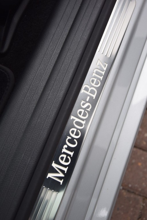 Mercedes-Benz CLA-Klasse 250 Panorama/Distronic/Leer/Com/Sound/ILS Aut7 Foto 11