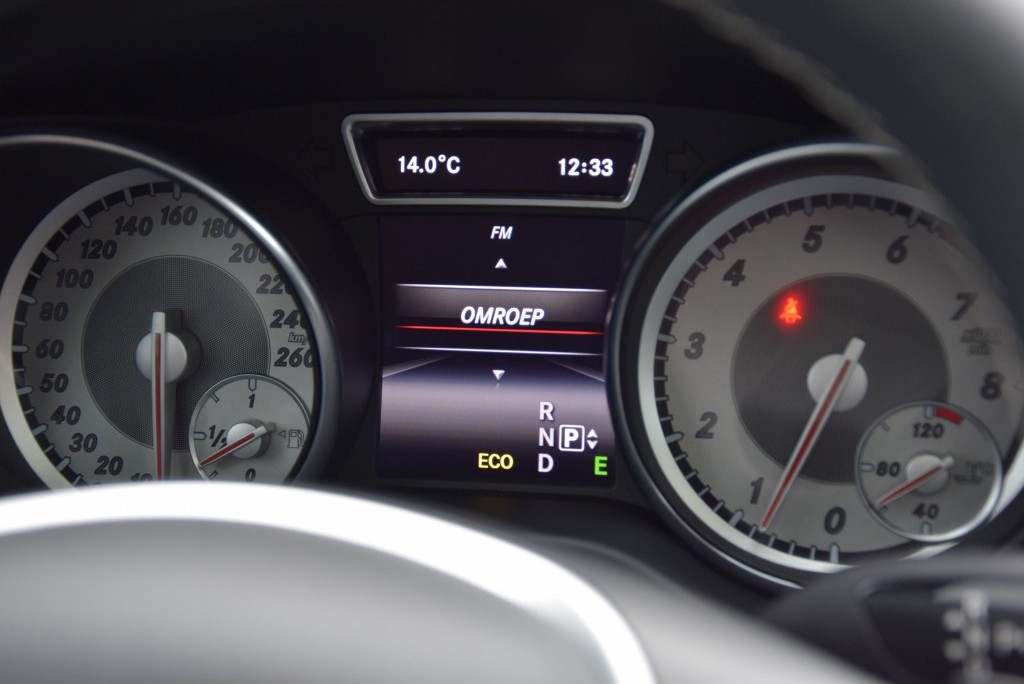 Mercedes-Benz CLA-Klasse 250 Panorama/Distronic/Leer/Com/Sound/ILS Aut7 Foto 6