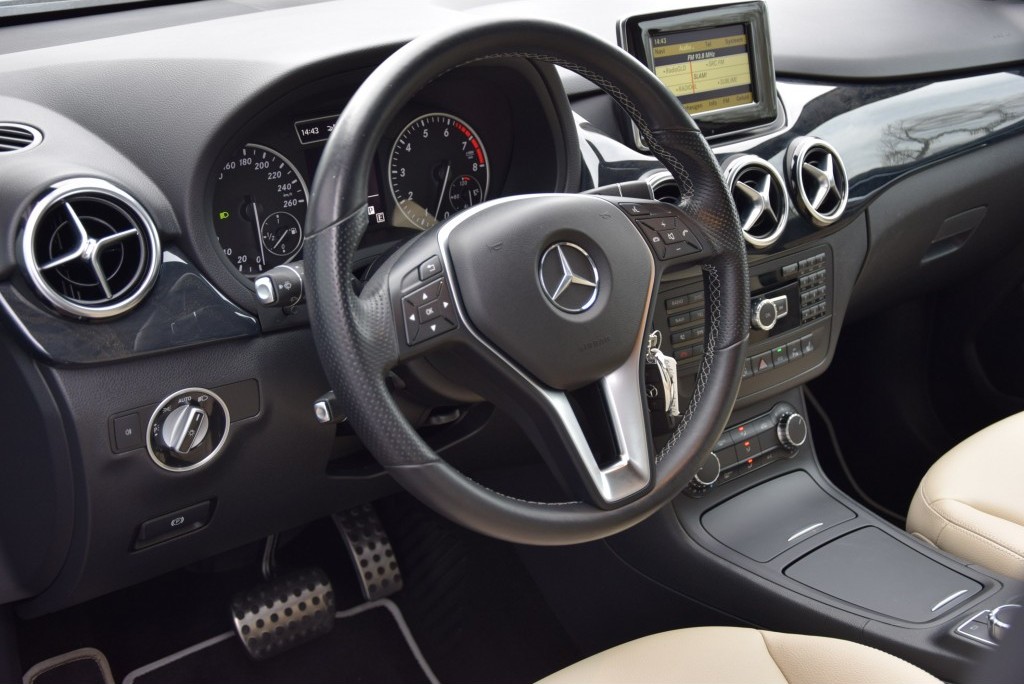 Mercedes-Benz B-Klasse 200 Sport Ambition/Leer/Xenon Aut7 Foto 8