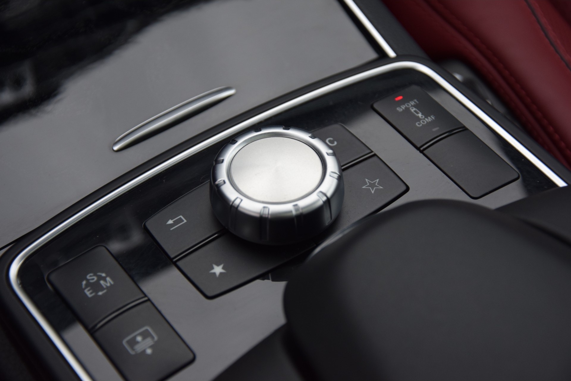 Mercedes-Benz E-Klasse 320 V6 AMG Plus Panorama Distronic/Keyless/Sound/360/Standkachel Aut7 Foto 13