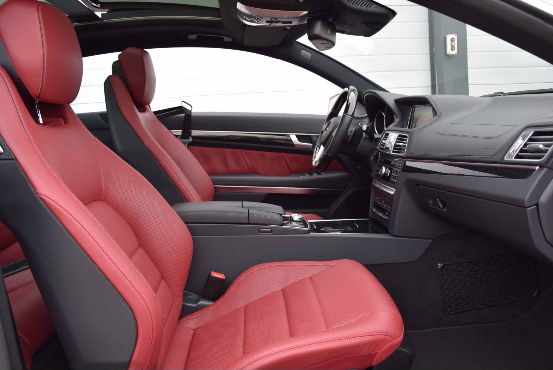 Mercedes-Benz E-Klasse 320 V6 AMG Plus Panorama Distronic/Keyless/Sound/360/Standkachel Aut7 Foto 3