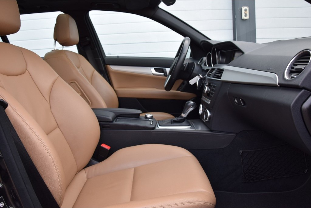 Mercedes-Benz C-Klasse 350 Cdi Estate AMG Panorama/Com/Harman-Kardon Aut7 Foto 3