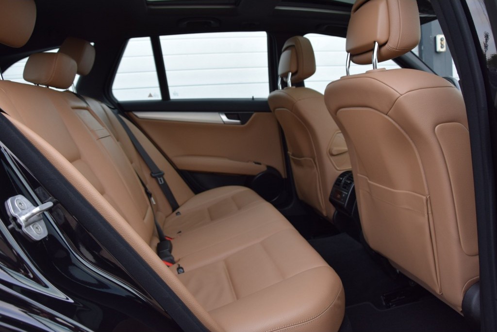 Mercedes-Benz C-Klasse 350 Cdi Estate AMG Panorama/Com/Harman-Kardon Aut7 Foto 4