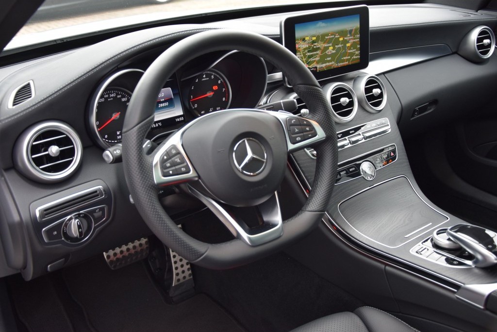 Mercedes-Benz C-Klasse 250 T AMG Night Panorama Burmeister/Com/Mem/19" Aut7 Foto 10