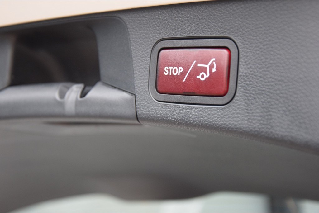 Mercedes-Benz C-Klasse 250 T AMG Night Panorama Burmeister/Com/Mem/19" Aut7 Foto 17