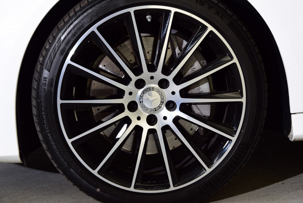 Mercedes-Benz C-Klasse 250 T AMG Night Panorama Burmeister/Com/Mem/19" Aut7 Foto 20