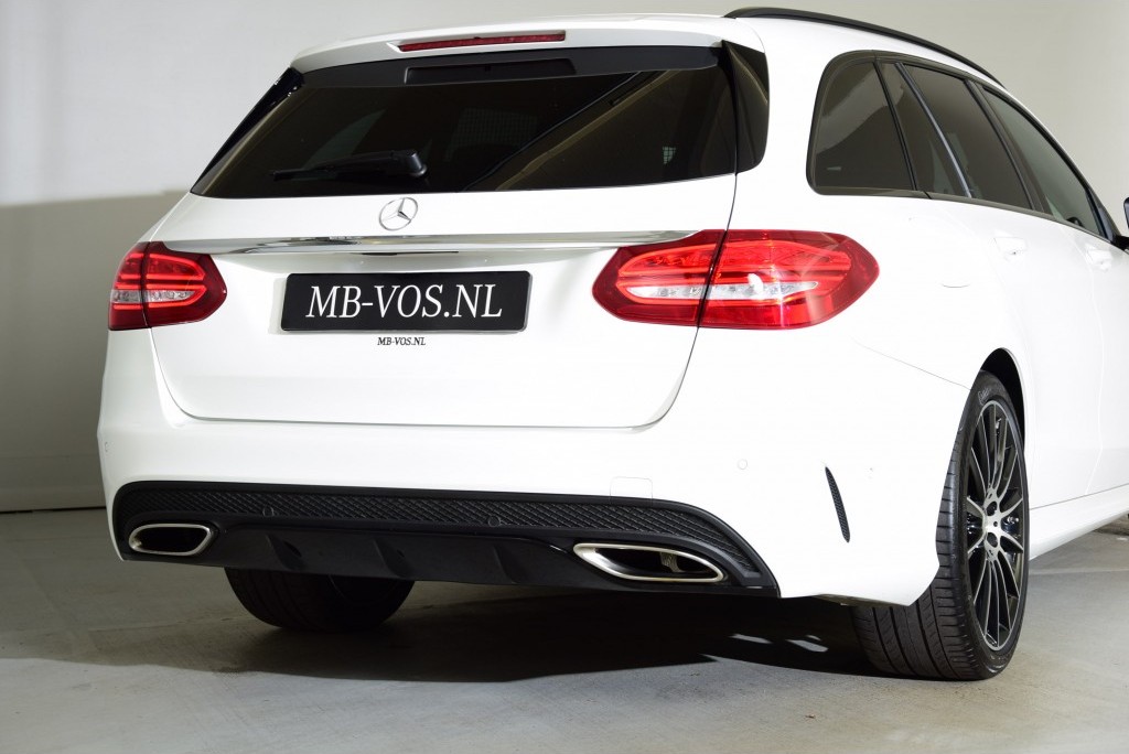 Mercedes-Benz C-Klasse 250 T AMG Night Panorama Burmeister/Com/Mem/19" Aut7 Foto 25