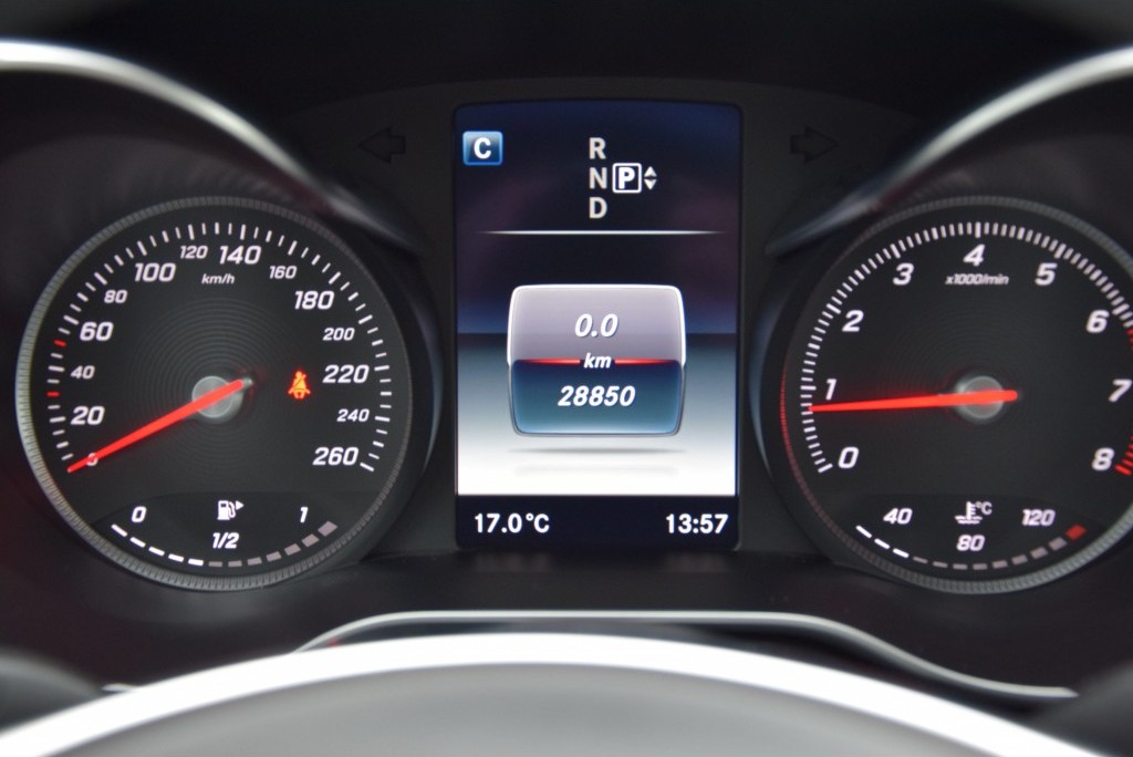 Mercedes-Benz C-Klasse 250 T AMG Night Panorama Burmeister/Com/Mem/19" Aut7 Foto 6