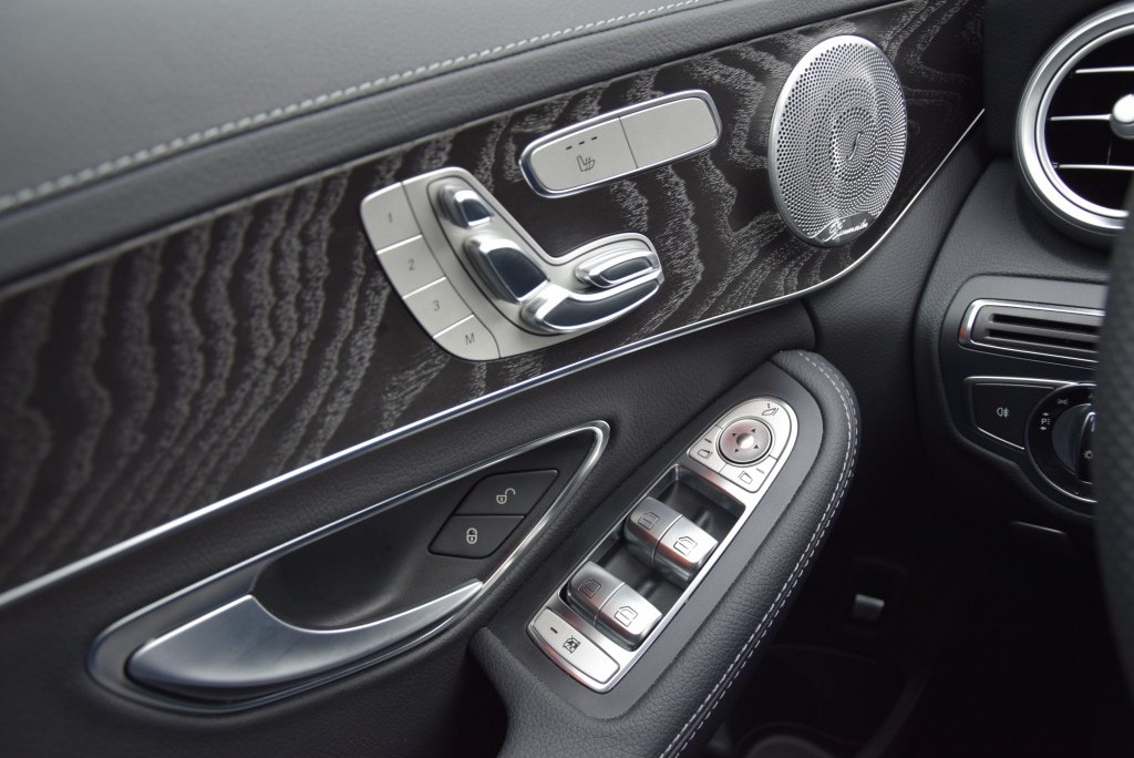 Mercedes-Benz C-Klasse 250 T AMG Night Panorama Burmeister/Com/Mem/19" Aut7 Foto 7