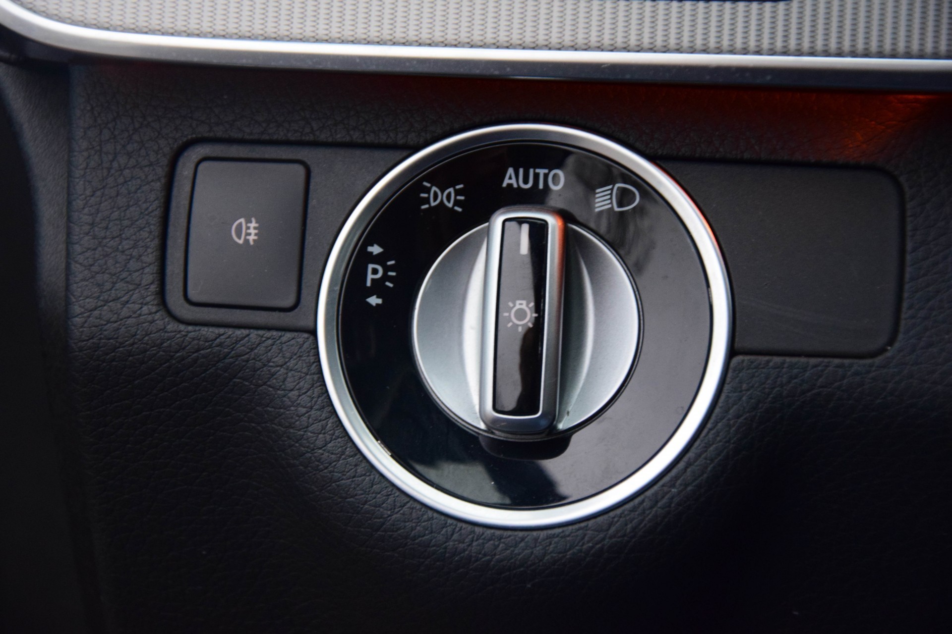 Mercedes-Benz E-Klasse 350 Bluetec AMG Leder/Dak/Com/Harman-Kardon Aut7 Foto 14