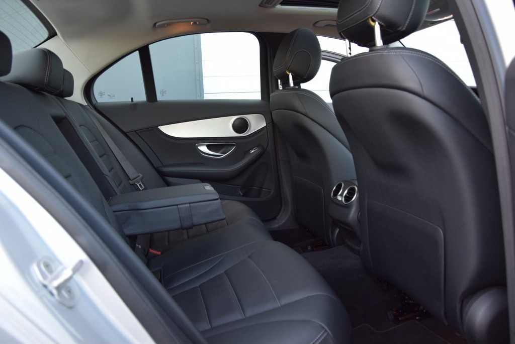 Mercedes-Benz C-Klasse 200 Avantgarde Leer/Dak/Com/ILS/360-cam Aut7 Foto 4