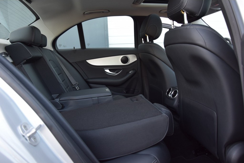 Mercedes-Benz C-Klasse 200 Avantgarde Leer/Dak/Com/ILS/360-cam Aut7 Foto 5