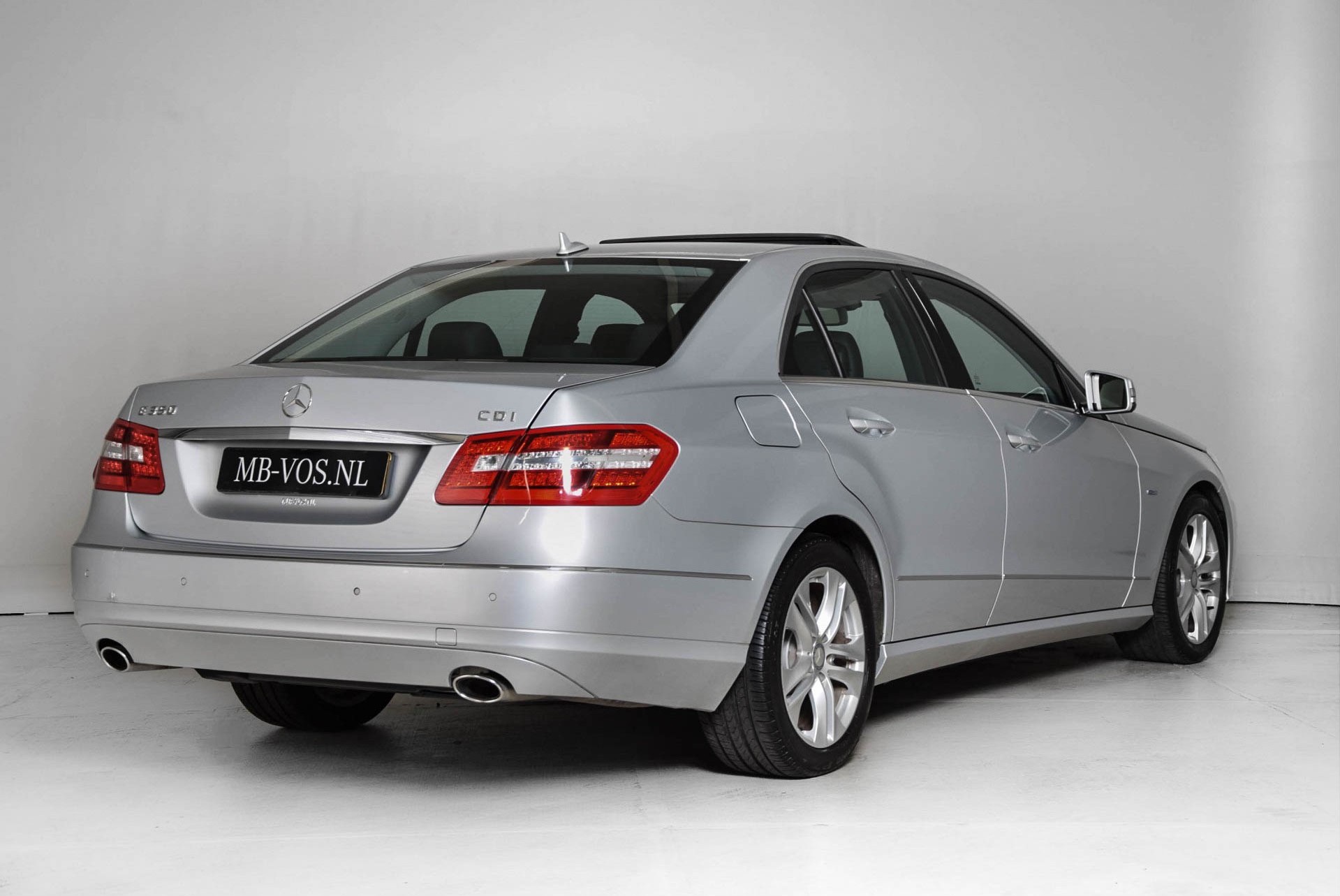 Mercedes-Benz E-Klasse 350 Cdi Avantgarde Leder/Comand/Dak Aut7 Foto 2