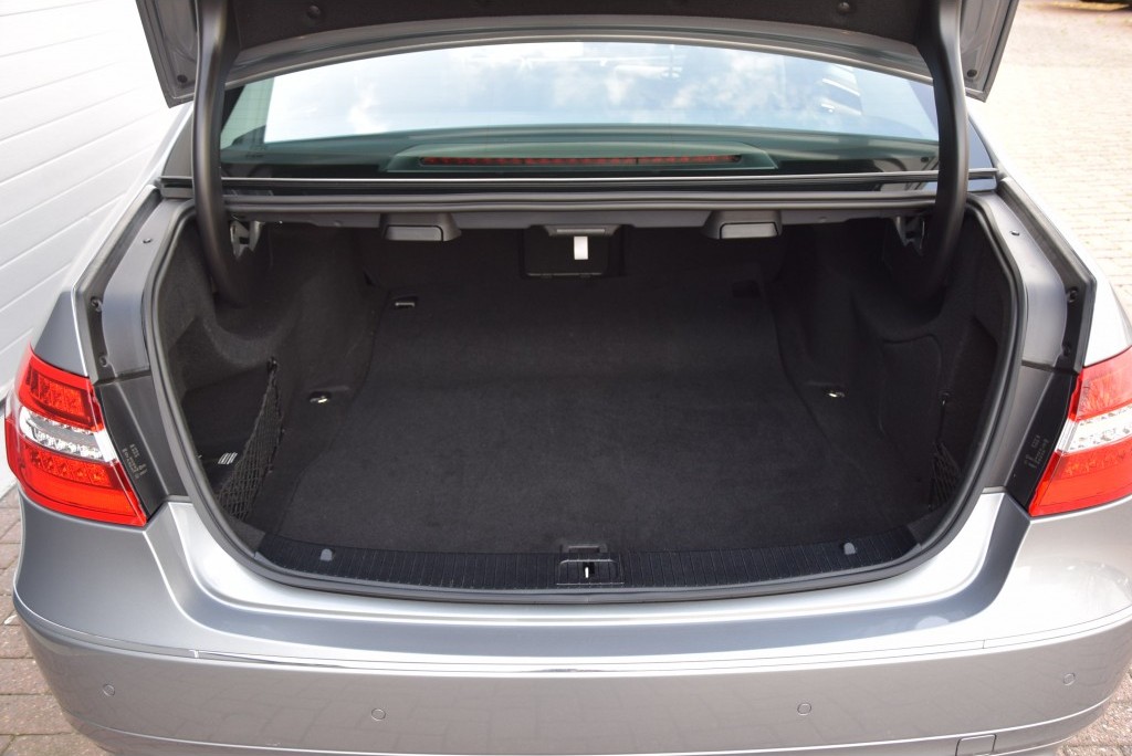 Mercedes-Benz E-Klasse 220 Cdi Avantgarde COMAND/ILS Aut7 Foto 13