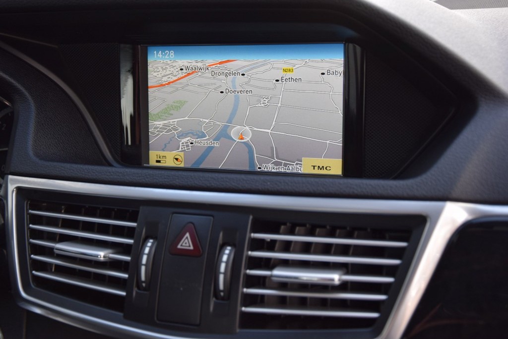 Mercedes-Benz E-Klasse 220 Cdi Avantgarde COMAND/ILS Aut7 Foto 8