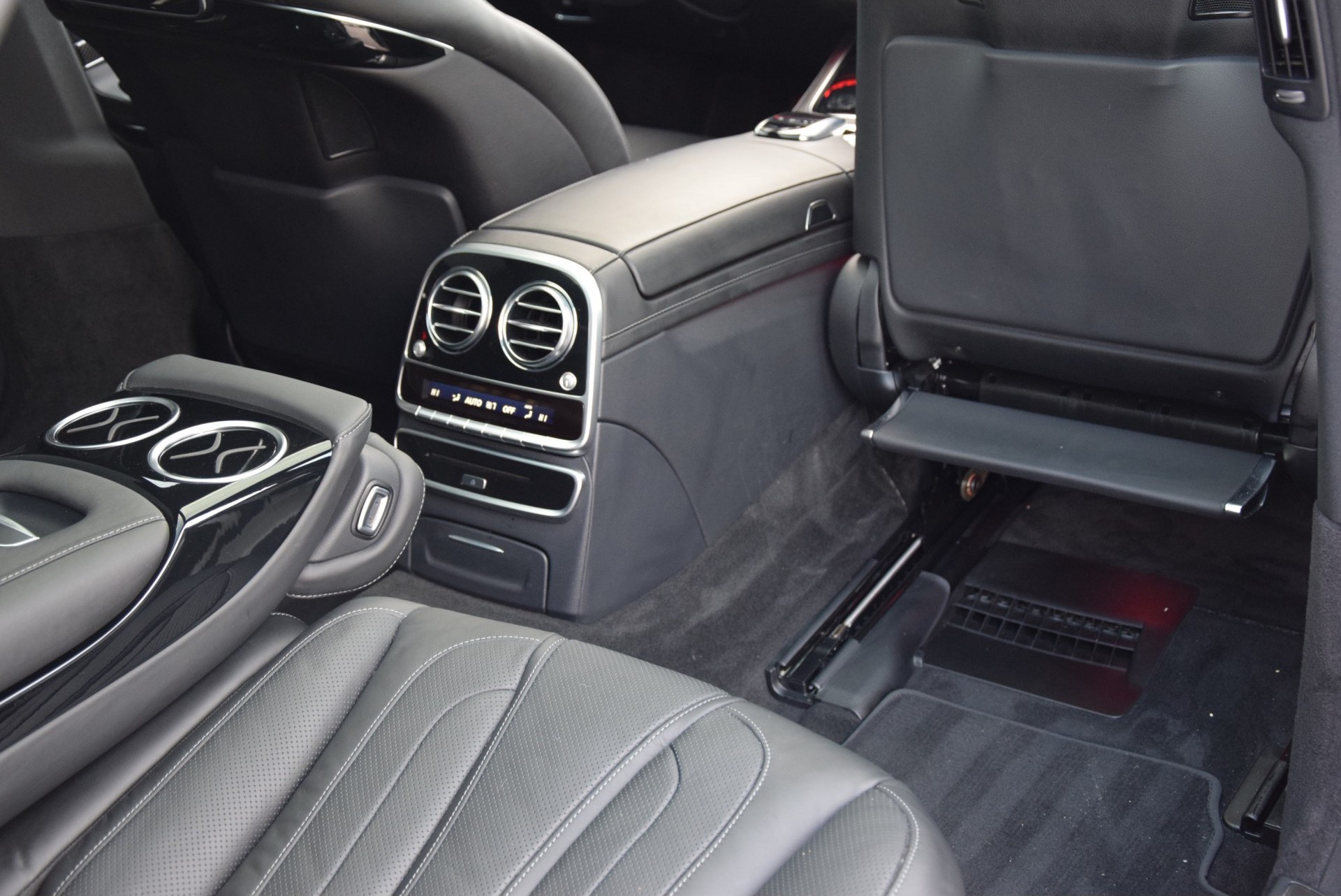 Mercedes-Benz S-Klasse 350 4M Bluetec Lang AMG Plus Aut7 NP: €175865 Foto 26