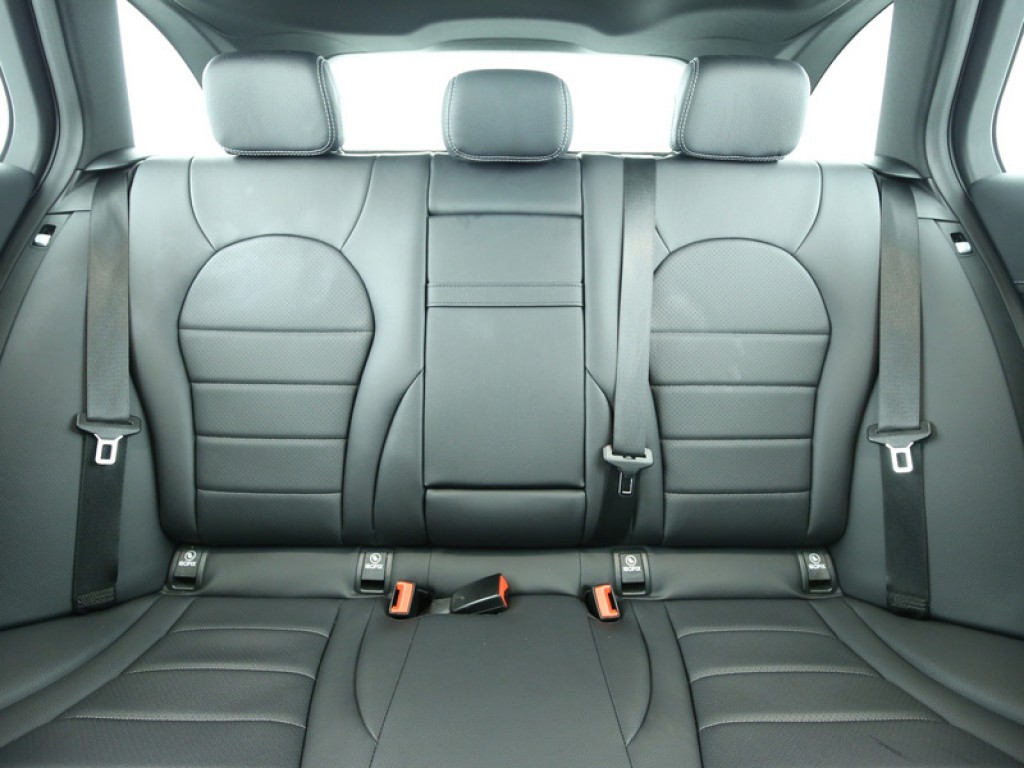 Mercedes-Benz C-Klasse Estate 250 Estate AMG Panorama/Leer/HUD/Navi/ILS Aut7 Foto 7