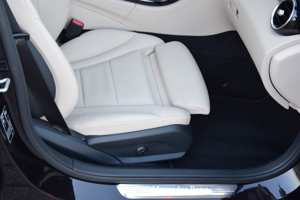 Mercedes-Benz C-Klasse 300 Bluetec Hybrid Distronic/Keyless/HUD/TV/360cam Aut7 Foto 10