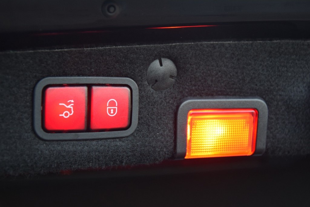 Mercedes-Benz C-Klasse 300 Bluetec Hybrid Distronic/Keyless/HUD/TV/360cam Aut7 Foto 17