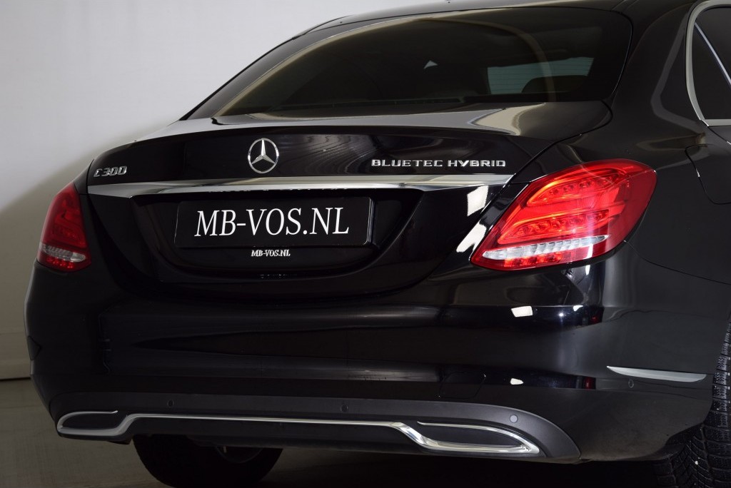 Mercedes-Benz C-Klasse 300 Bluetec Hybrid Distronic/Keyless/HUD/TV/360cam Aut7 Foto 24
