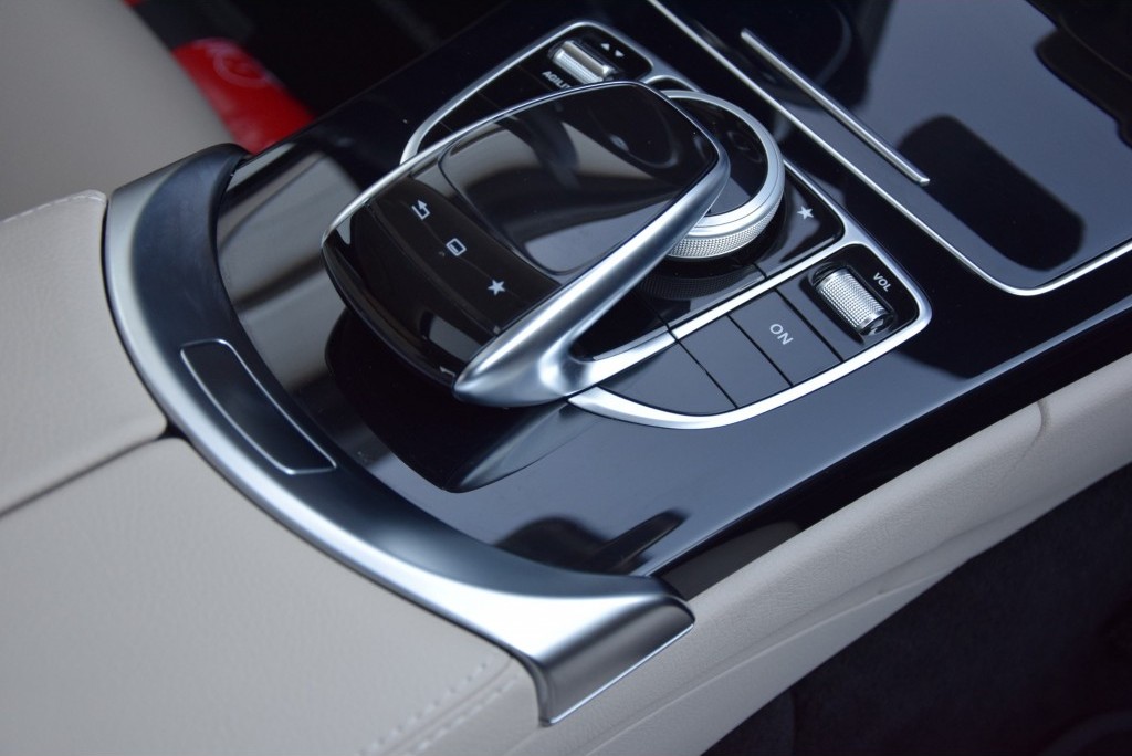 Mercedes-Benz C-Klasse 300 Bluetec Hybrid Distronic/Keyless/HUD/TV/360cam Aut7 Foto 8