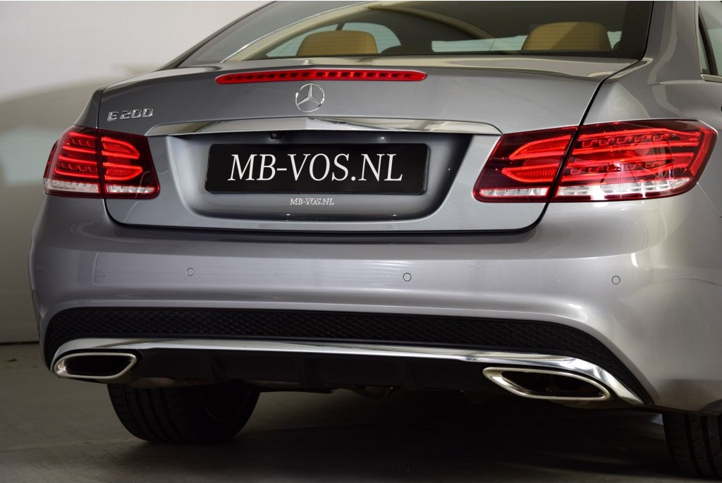 Mercedes-Benz E-Klasse Coupé 200 Coupe AMG Panorama Leer/Com/360-cam Aut7 Foto 26