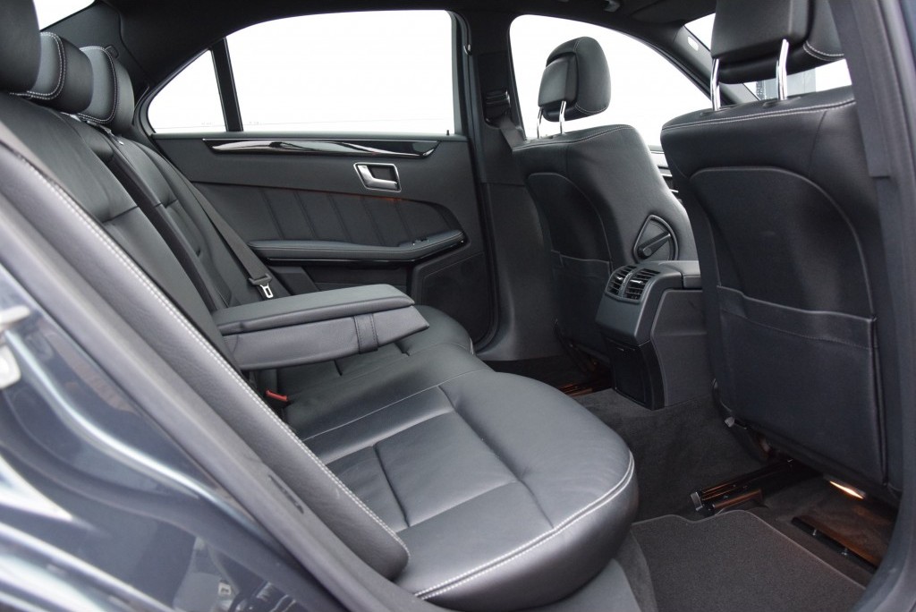 Mercedes-Benz E-Klasse 350 Cdi Avantgarde AMG/Dak/Com Aut7 265 pk Foto 5