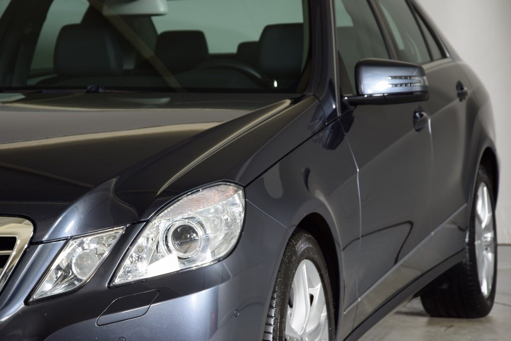 Mercedes-Benz E-Klasse 200 CGI Avantgarde Navi/ILS Aut5 Foto 15