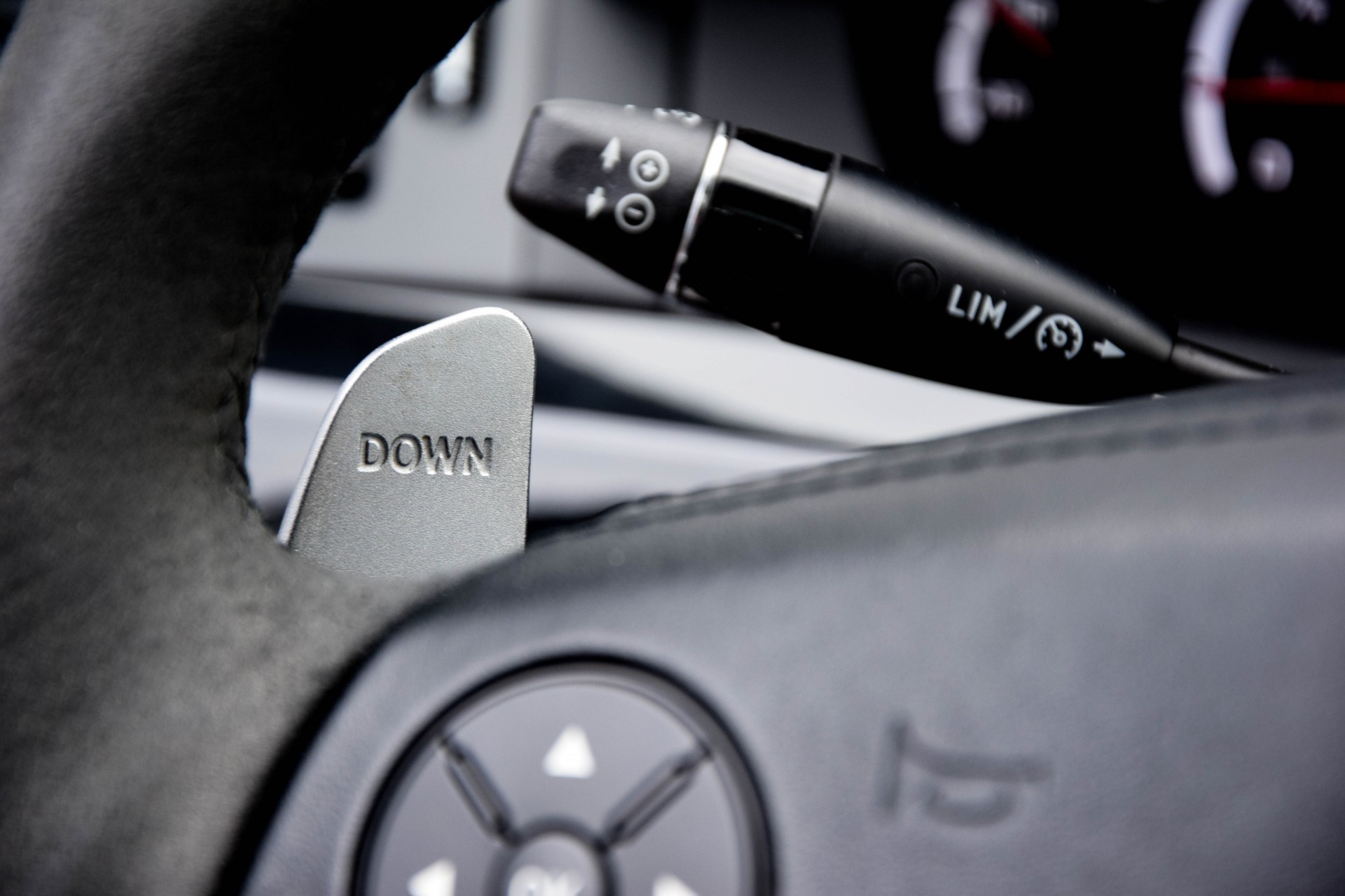 Mercedes-Benz S-Klasse Performance Pack / Entertainment / Alcantara Aut7 Foto 12