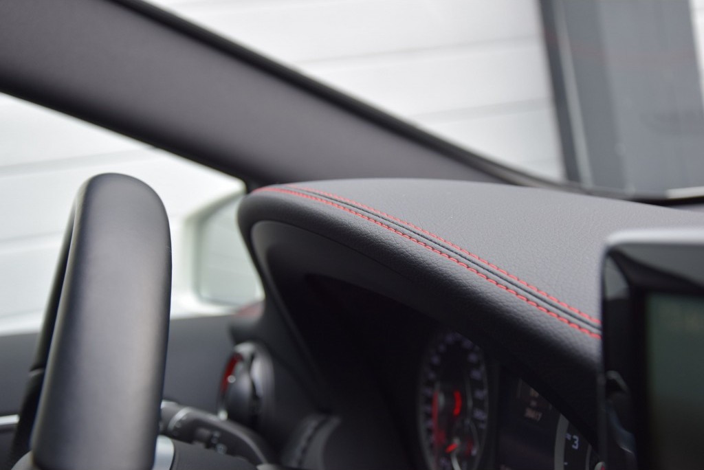 Mercedes-Benz A-Klasse 45 AMG 4MATIC Panorama Performance Aut7 Foto 16