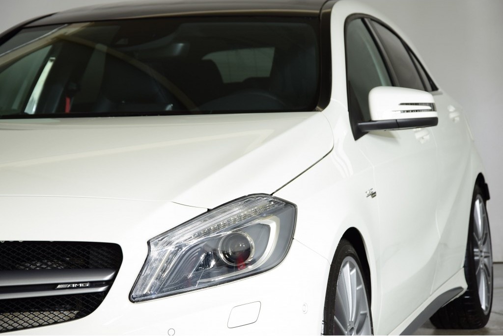 Mercedes-Benz A-Klasse 45 AMG 4MATIC Panorama Performance Aut7 Foto 20