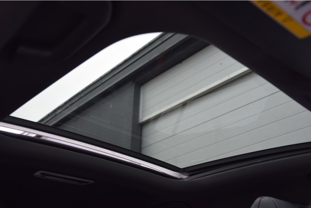 Mercedes-Benz A-Klasse 45 AMG 4MATIC Panorama Performance Aut7 Foto 7