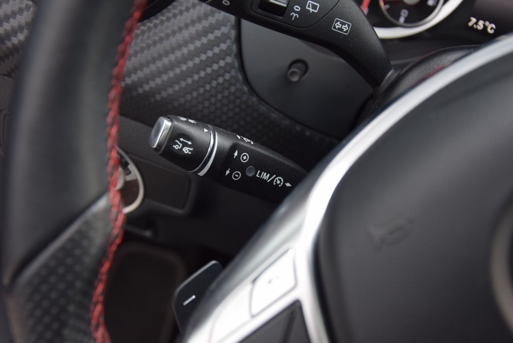 Mercedes-Benz A-Klasse 45 AMG 4MATIC Panorama Performance Aut7 Foto 8