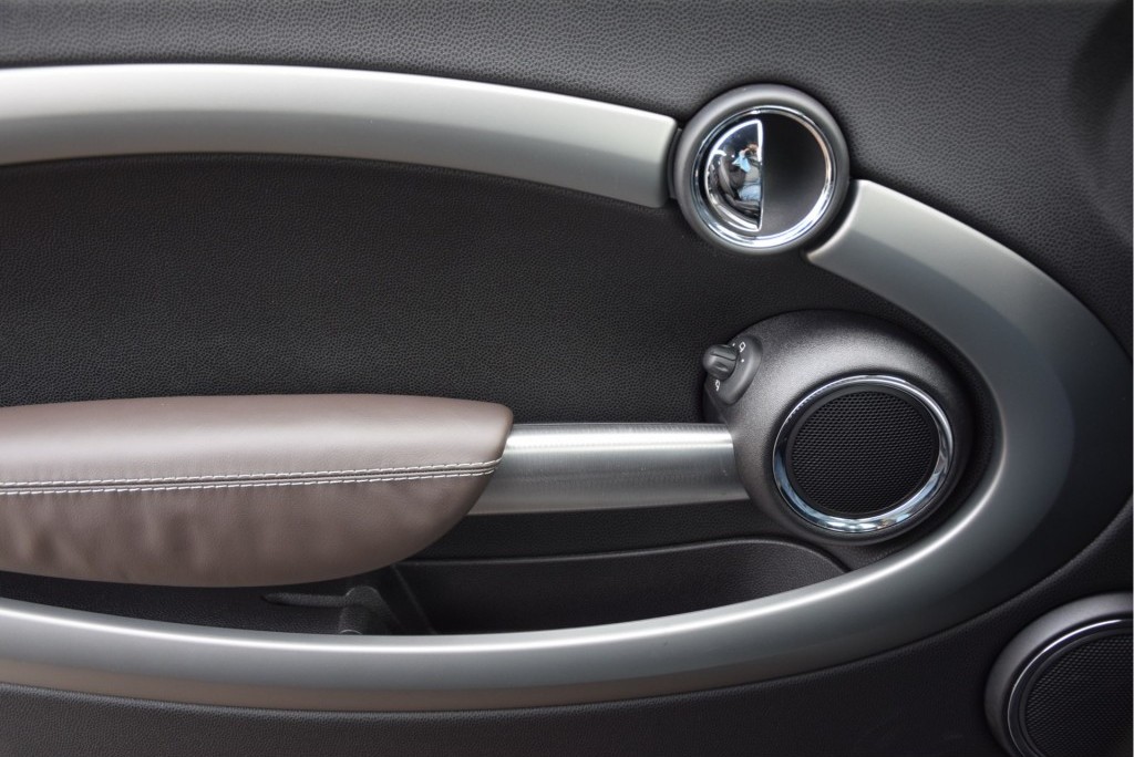 MINI Cabrio 1.6 Highgate Cabrio 1.6 Highgate Bruin Leer/Navi Foto 10