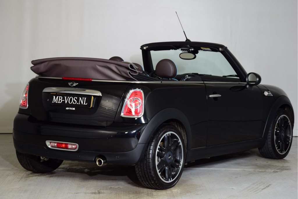 MINI Cabrio 1.6 Highgate Cabrio 1.6 Highgate Bruin Leer/Navi Foto 2