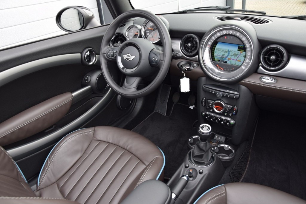 MINI Cabrio 1.6 Highgate Cabrio 1.6 Highgate Bruin Leer/Navi Foto 6