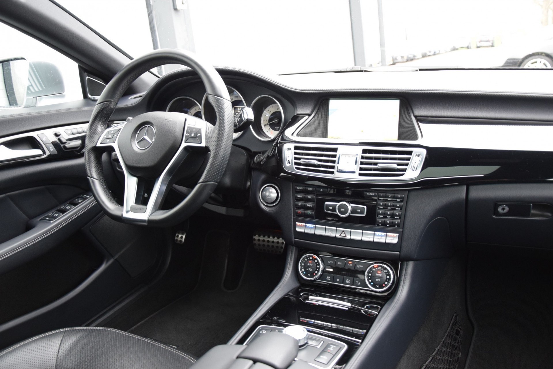 Mercedes-Benz CLS-Klasse 350 Cdi AMG Airmatic Distronic Keyless Mem Harman-Kardon Aut7 Foto 5