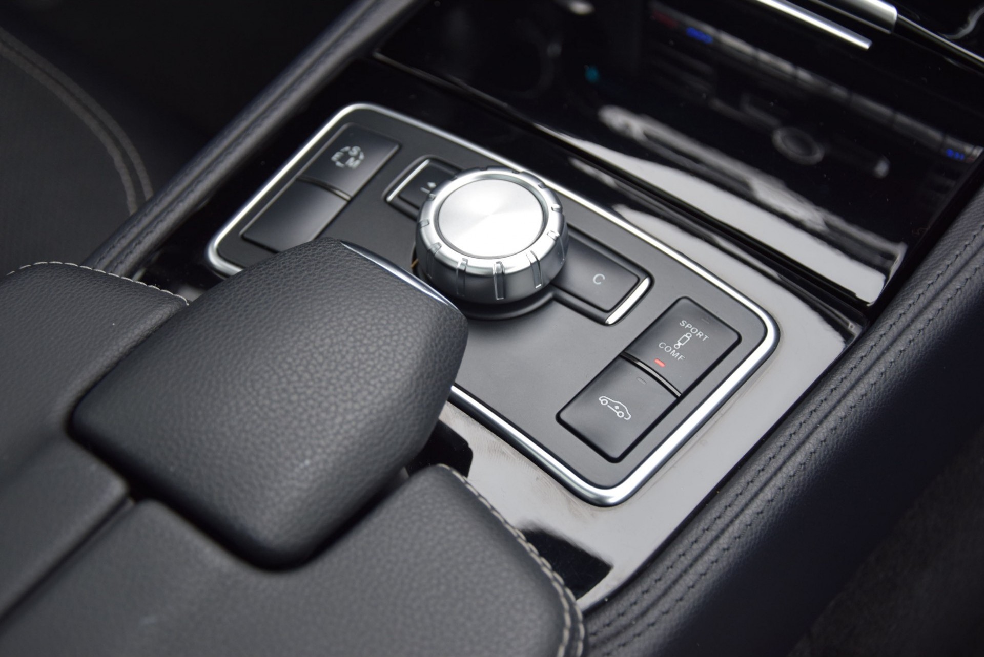 Mercedes-Benz CLS-Klasse 350 Cdi AMG Airmatic Distronic Keyless Mem Harman-Kardon Aut7 Foto 8