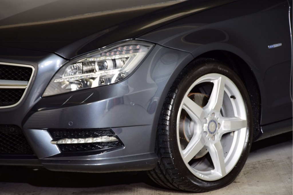 Mercedes-Benz CLS-Klasse 350 Cdi AMG Distronic / Airmatic / Harman-Kardon / Massagestoelen Aut7 Foto 15