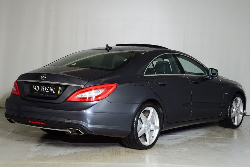 Mercedes-Benz CLS-Klasse 350 Cdi AMG Distronic / Airmatic / Harman-Kardon / Massagestoelen Aut7 Foto 2