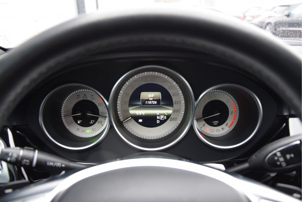 Mercedes-Benz CLS-Klasse 350 Cdi AMG Distronic / Airmatic / Harman-Kardon / Massagestoelen Aut7 Foto 6